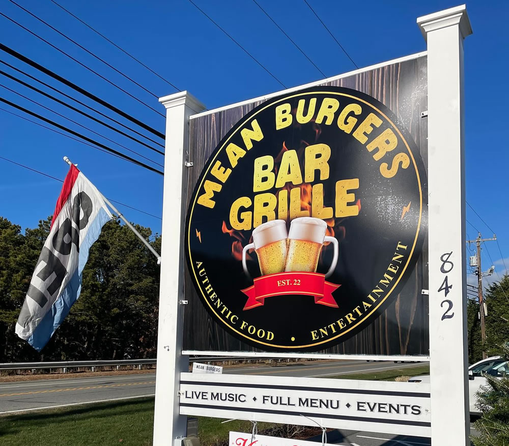 mean-burgers-bar-grille-wellfleet-ma