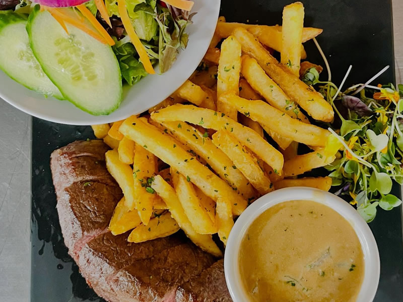 mean-burgers-food-popup-wellfleet